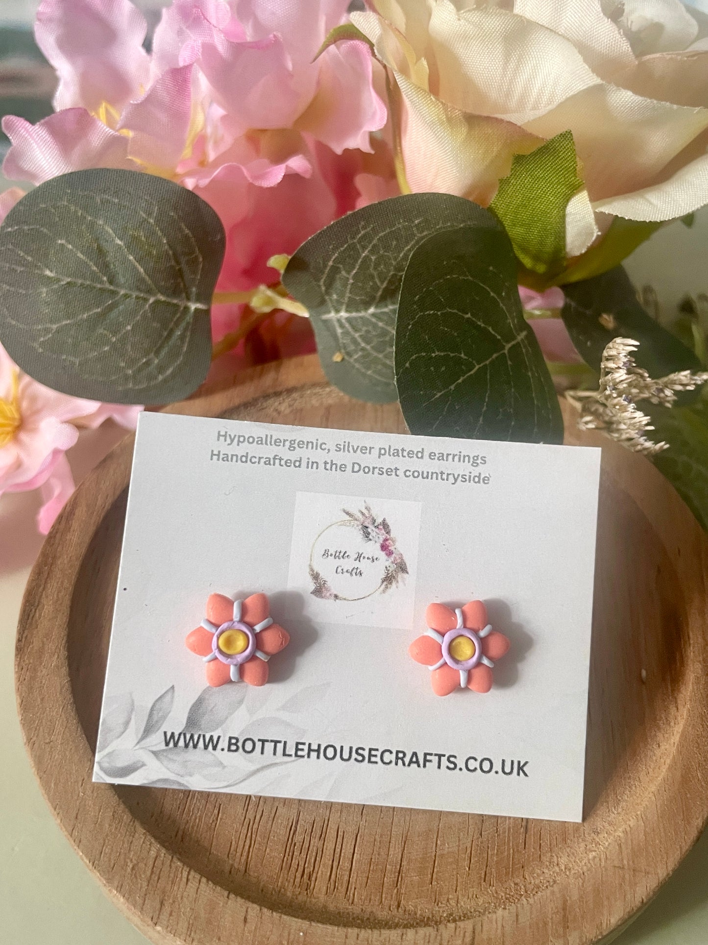 Mini floral studs - coral