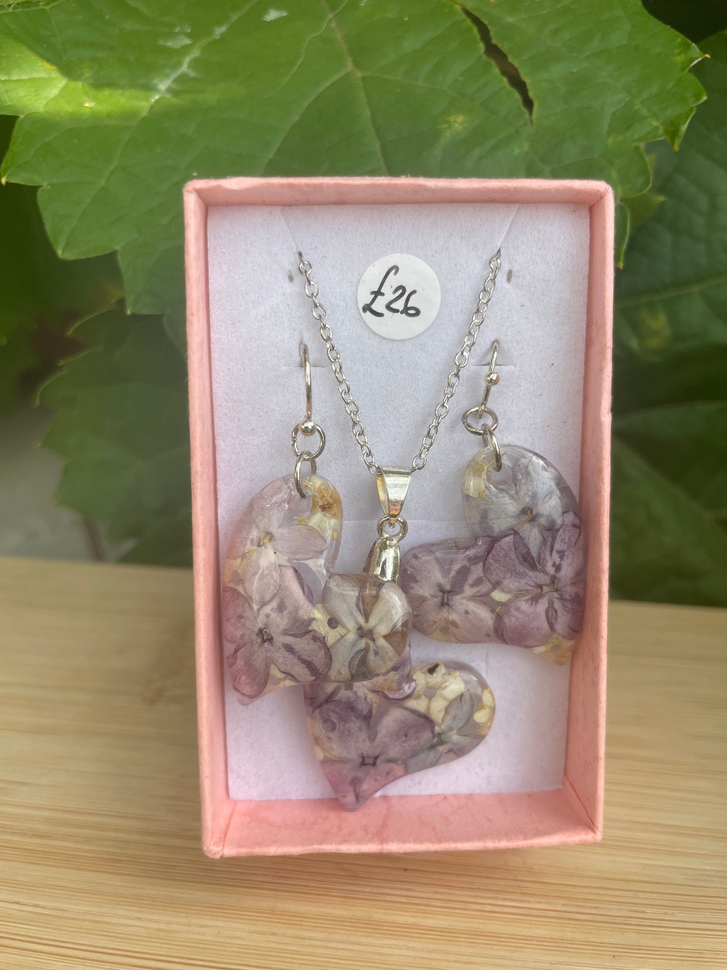 Lilacs angle heart set