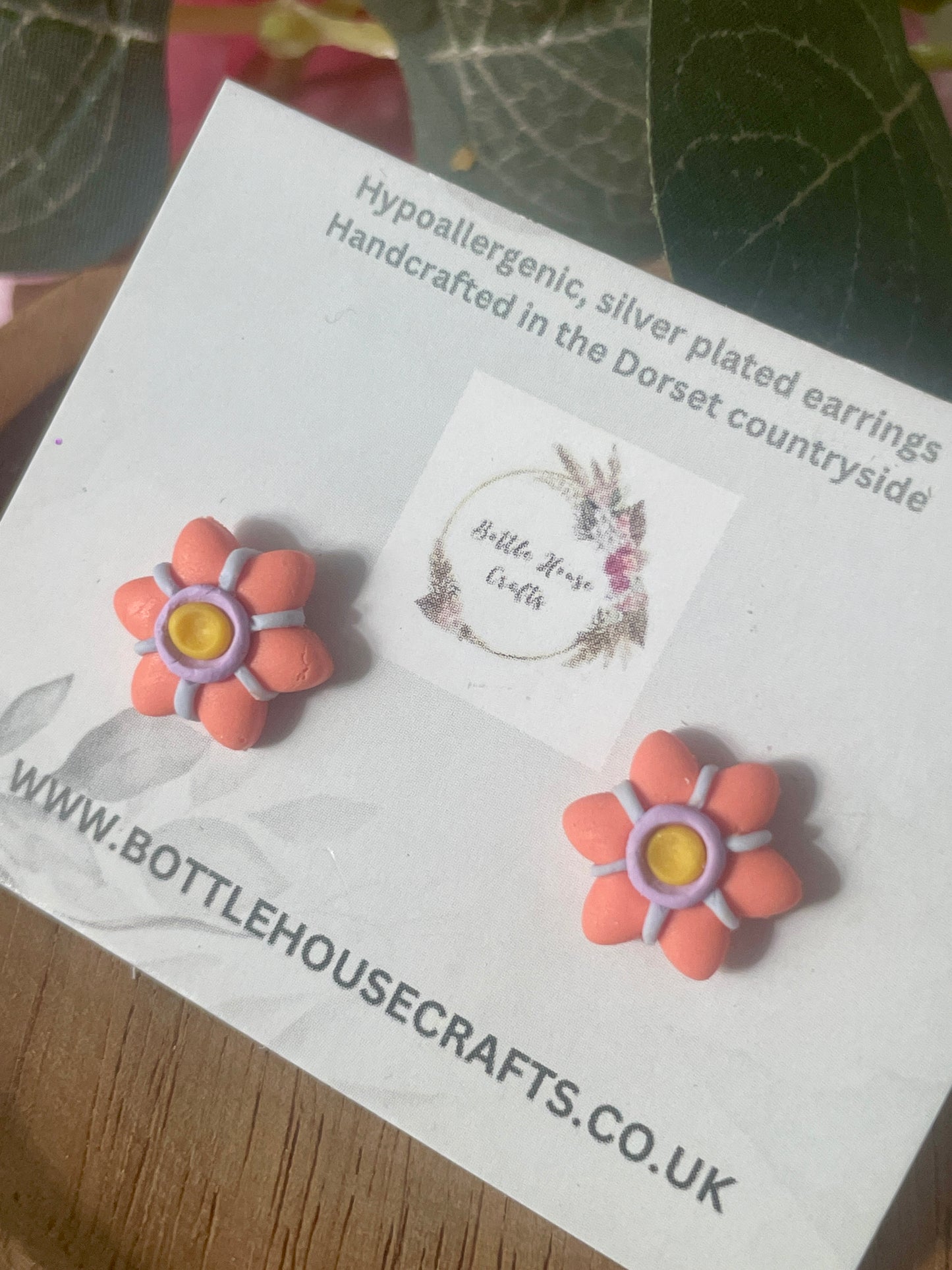 Mini floral studs - coral