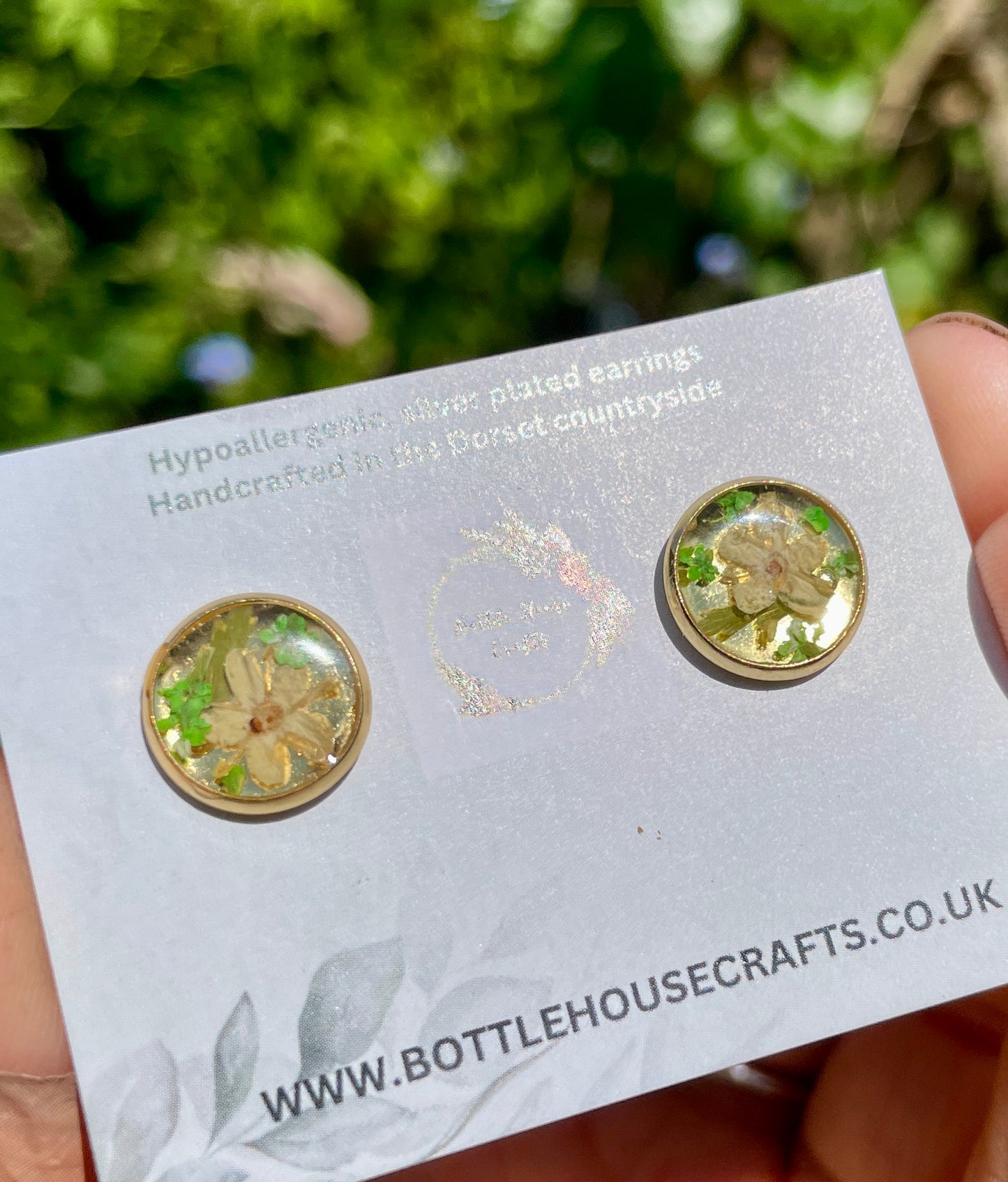 Elderflower gold studs