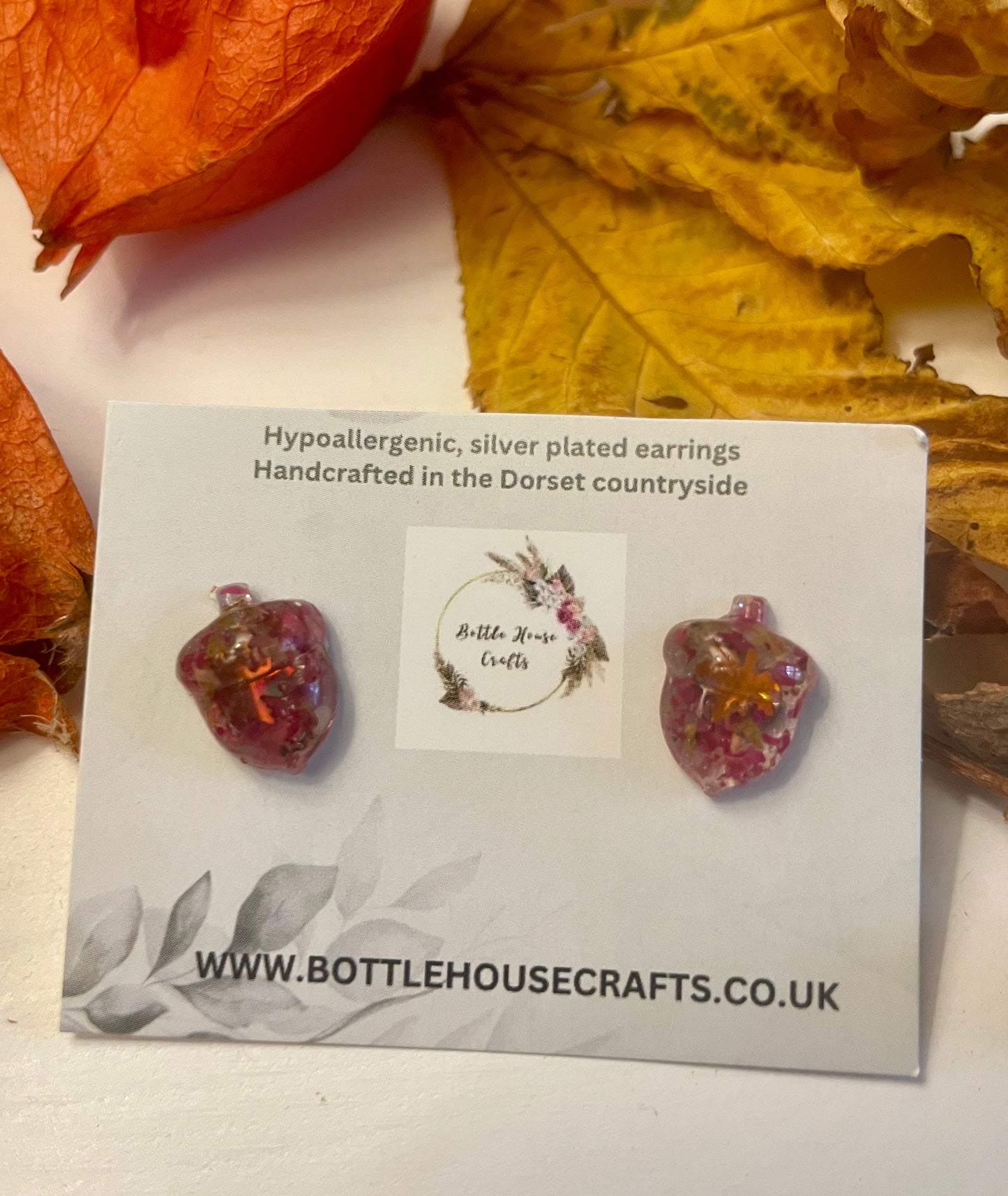 Tiny acorn autumn rose studs