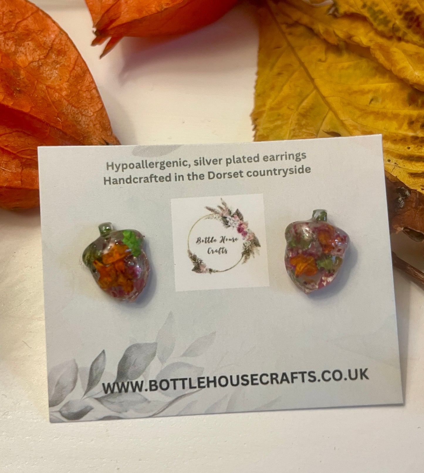 Tiny acorn autumn leaves studs