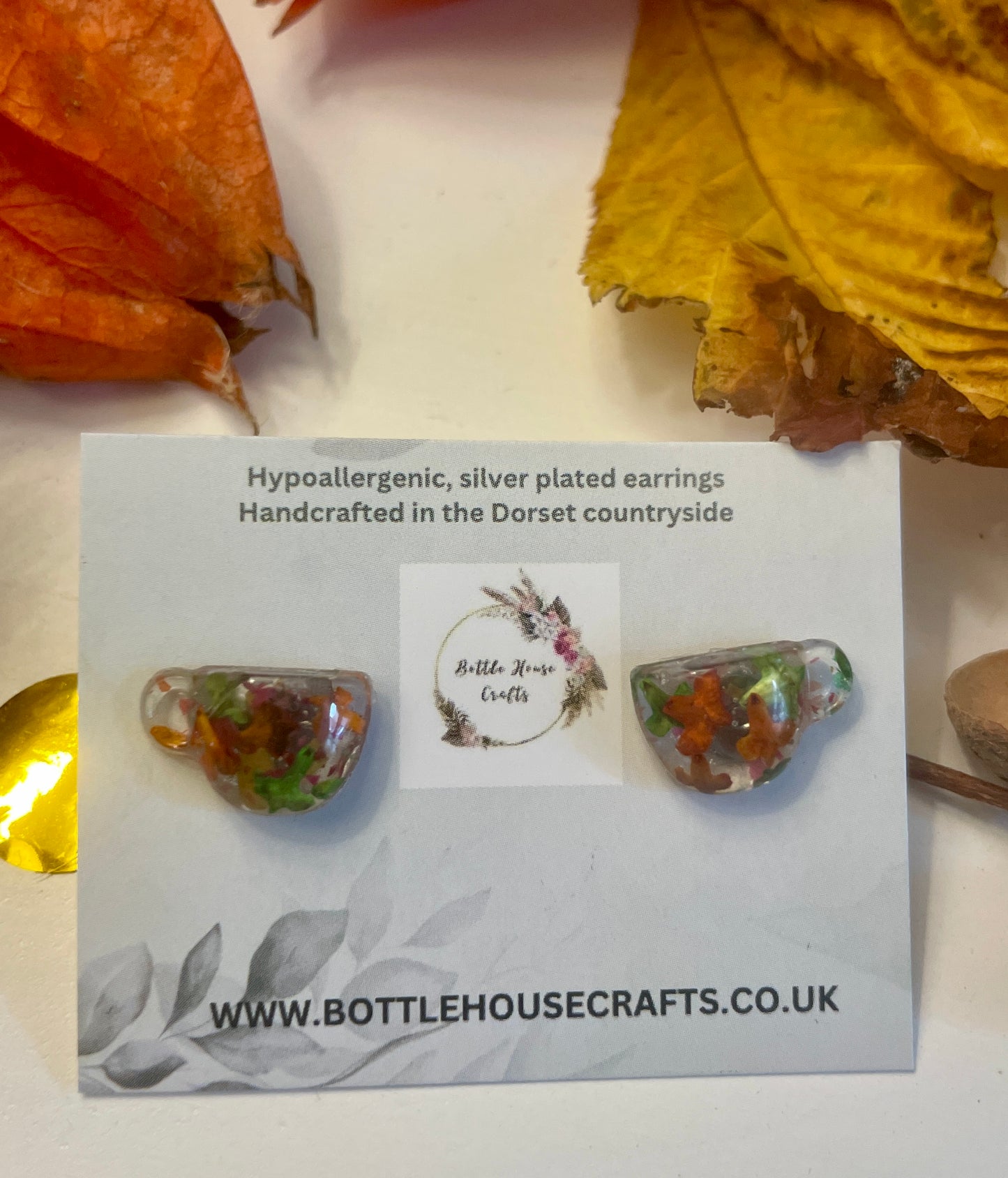 Tiny cup autumn leaves stud