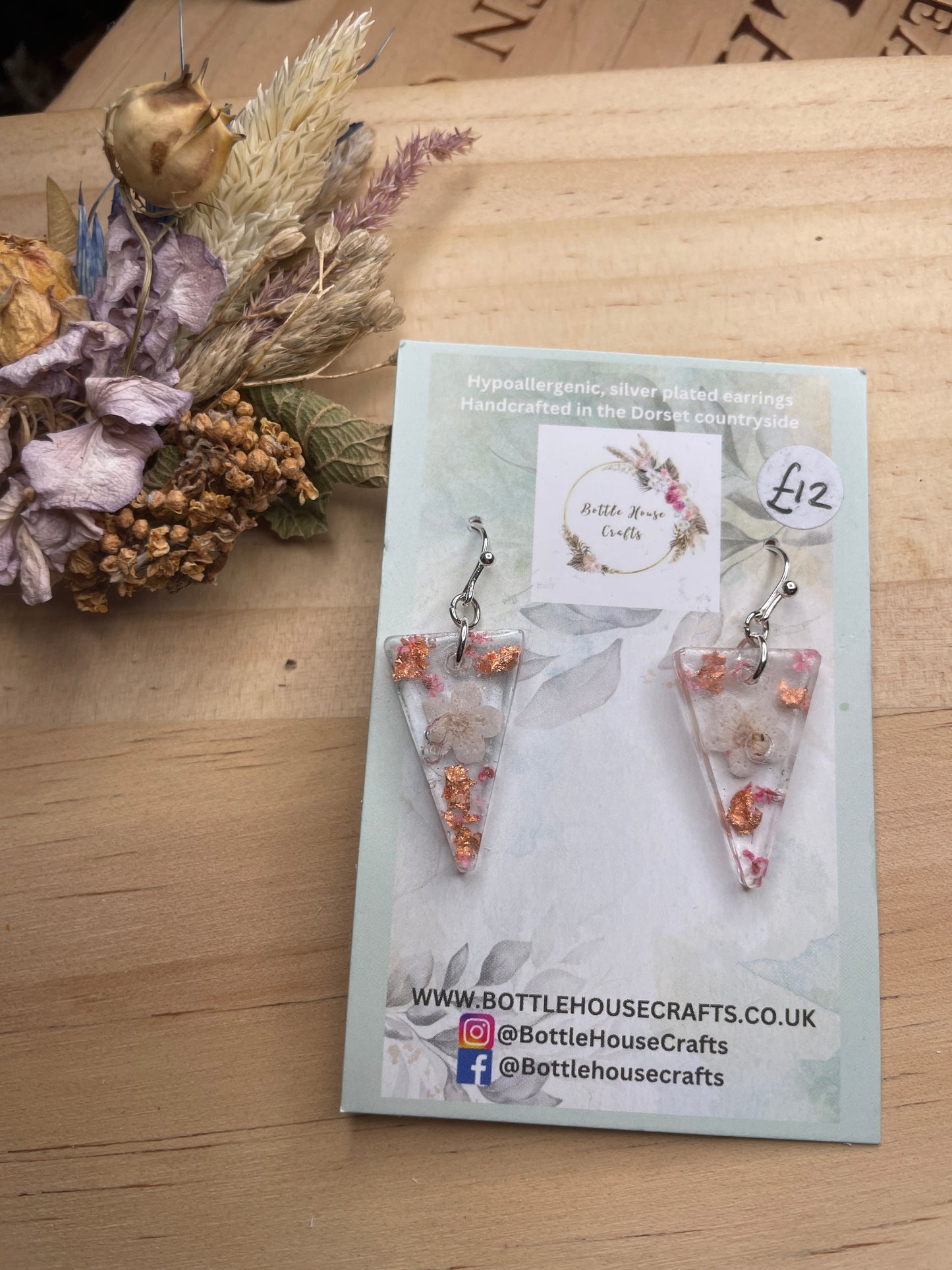 White and rose gold resin earrings