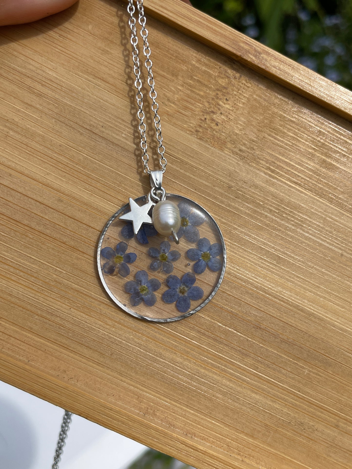 Forget me not circle necklace