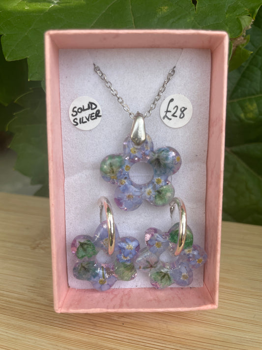 Blue green flower set