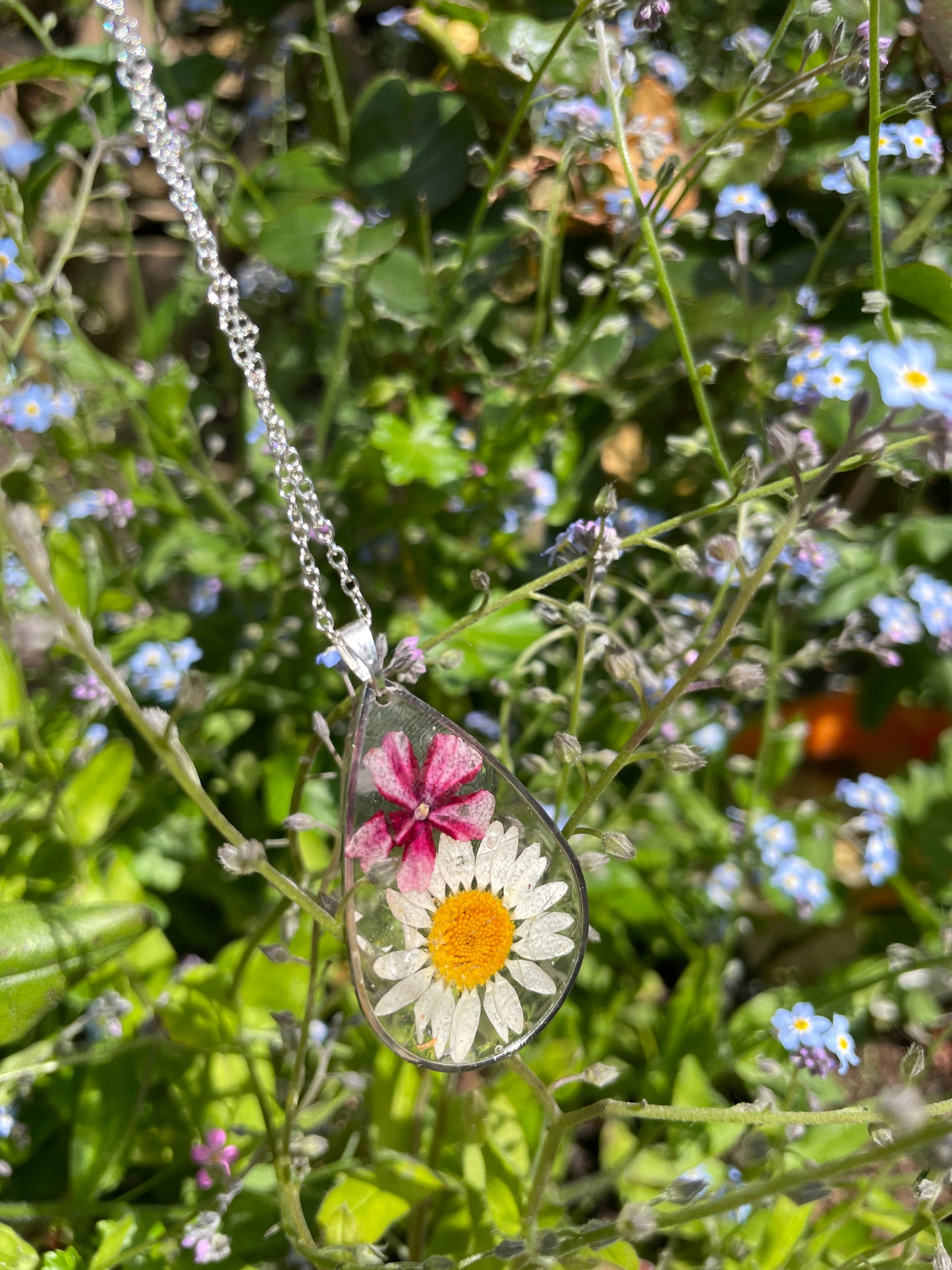 Daisy phlox tear drop necklace
