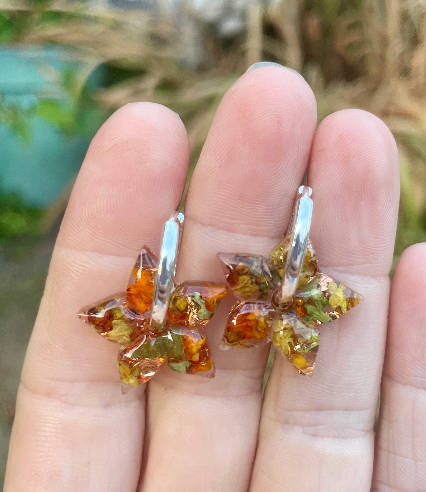 Soft star autumn leaf earrings