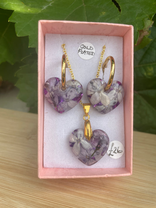 Lilacs heart gold set