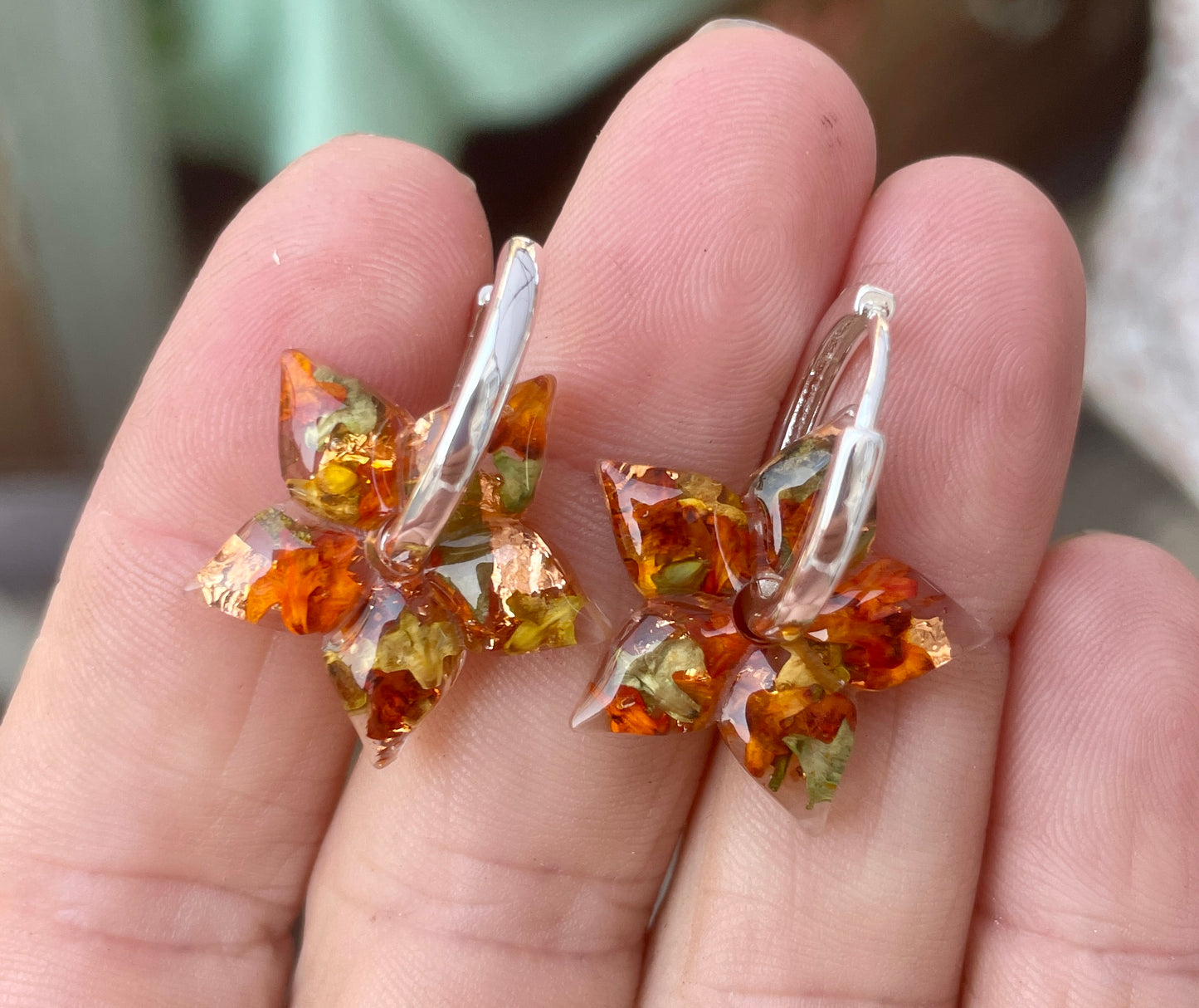 Soft star autumn leaf earrings