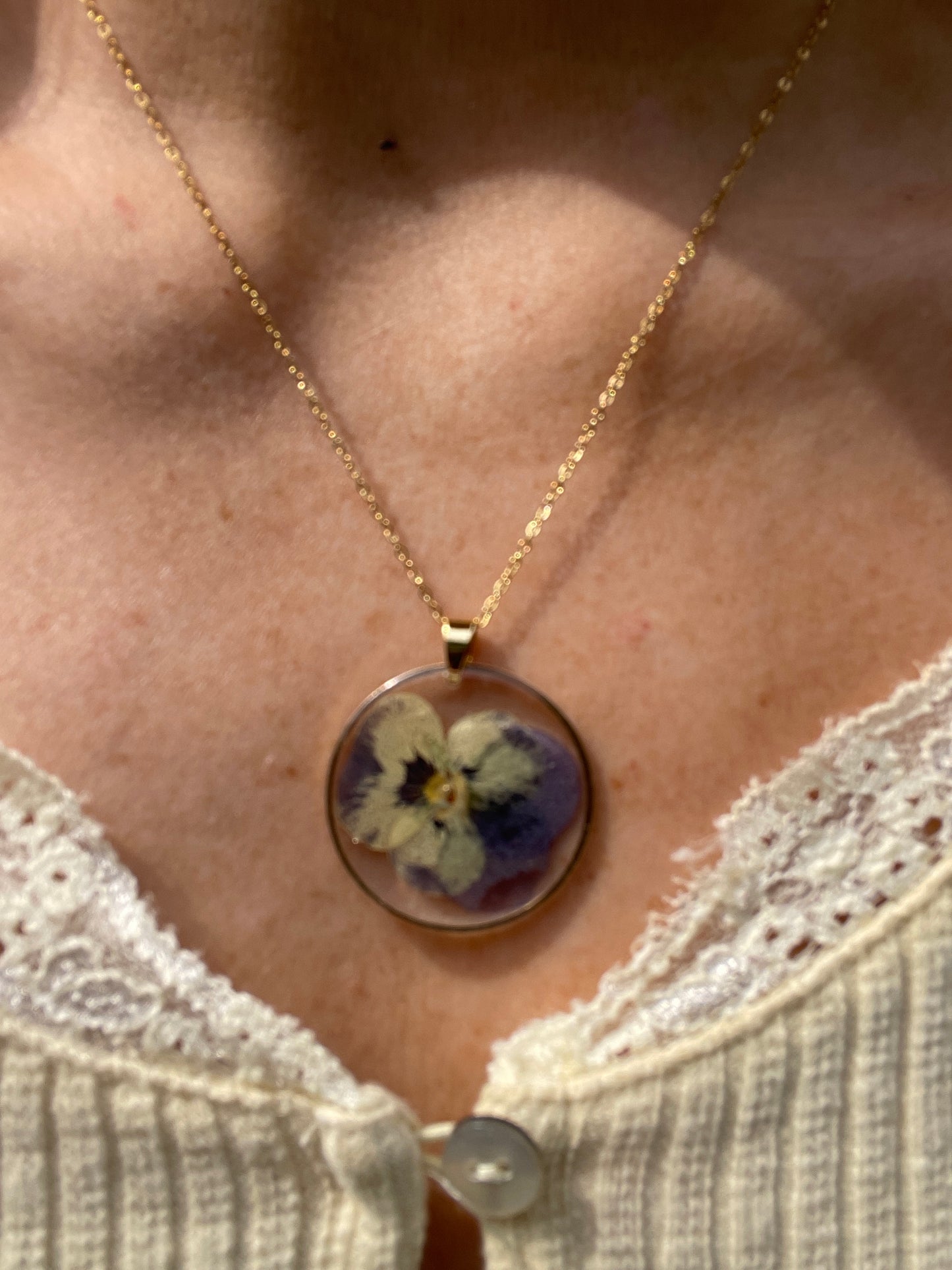 Viola necklace