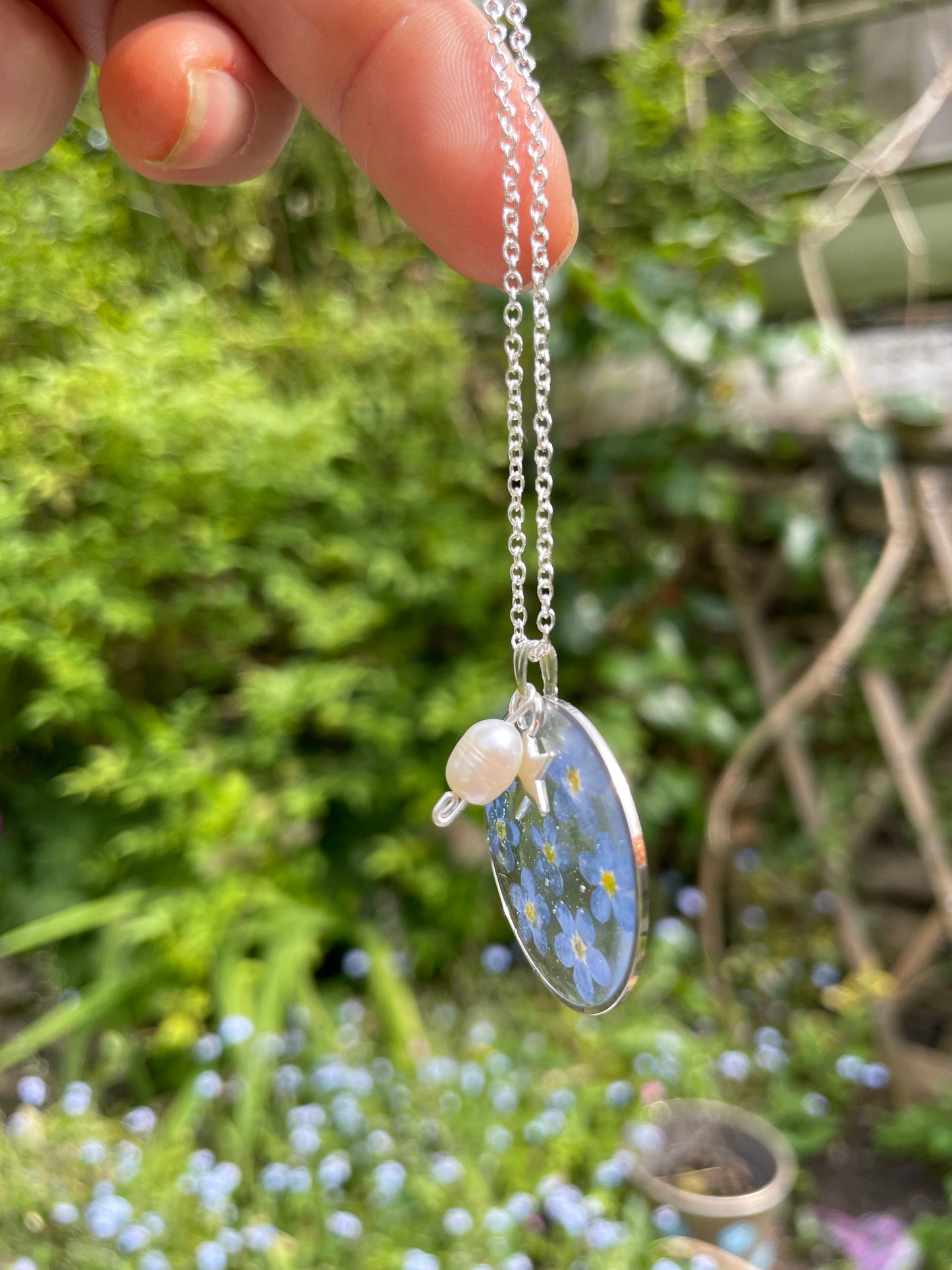 Forget me not circle necklace