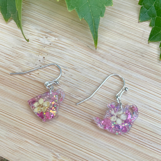 Tiny cup and saucer earrings