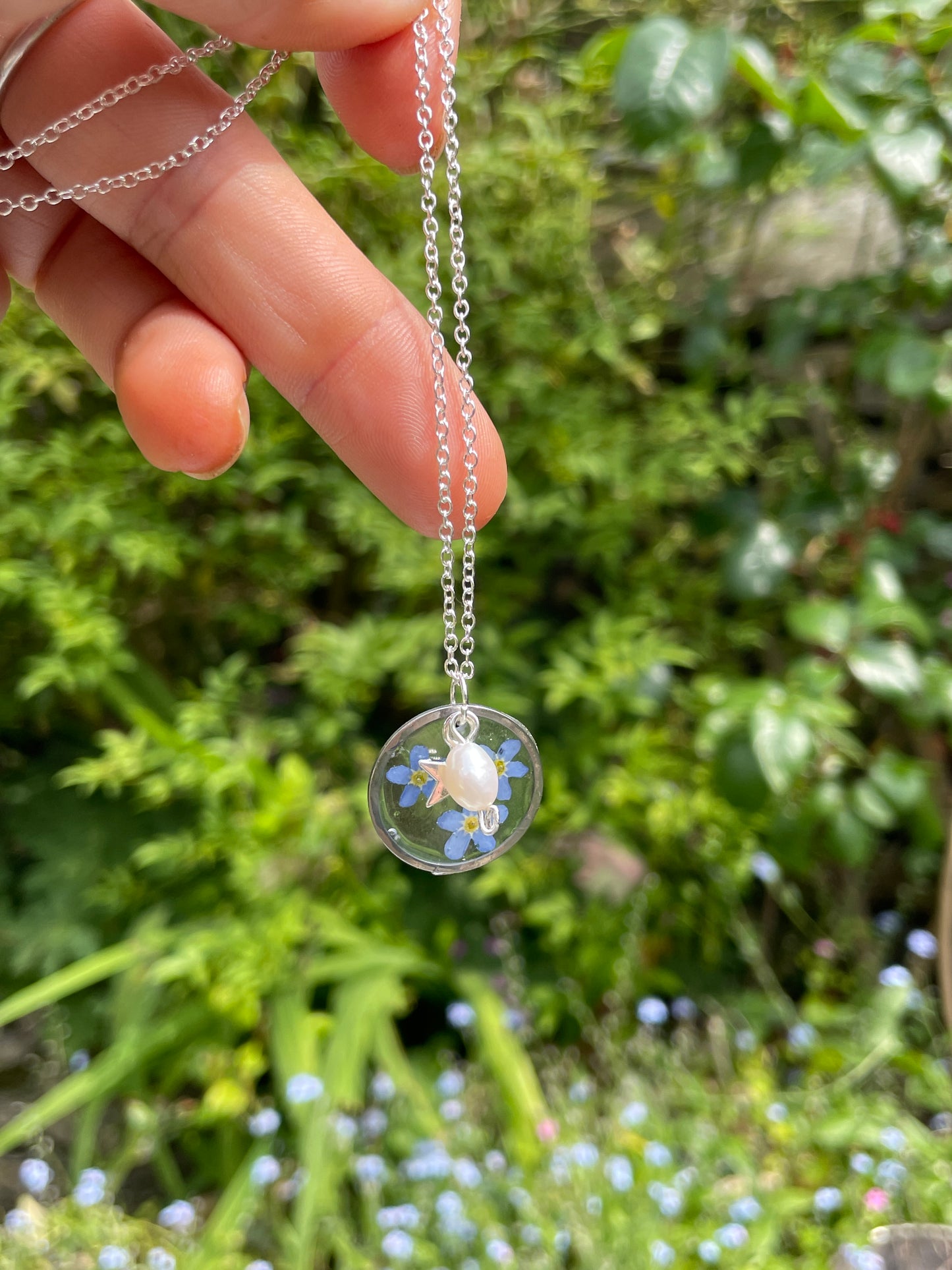 Forget me not circle necklace