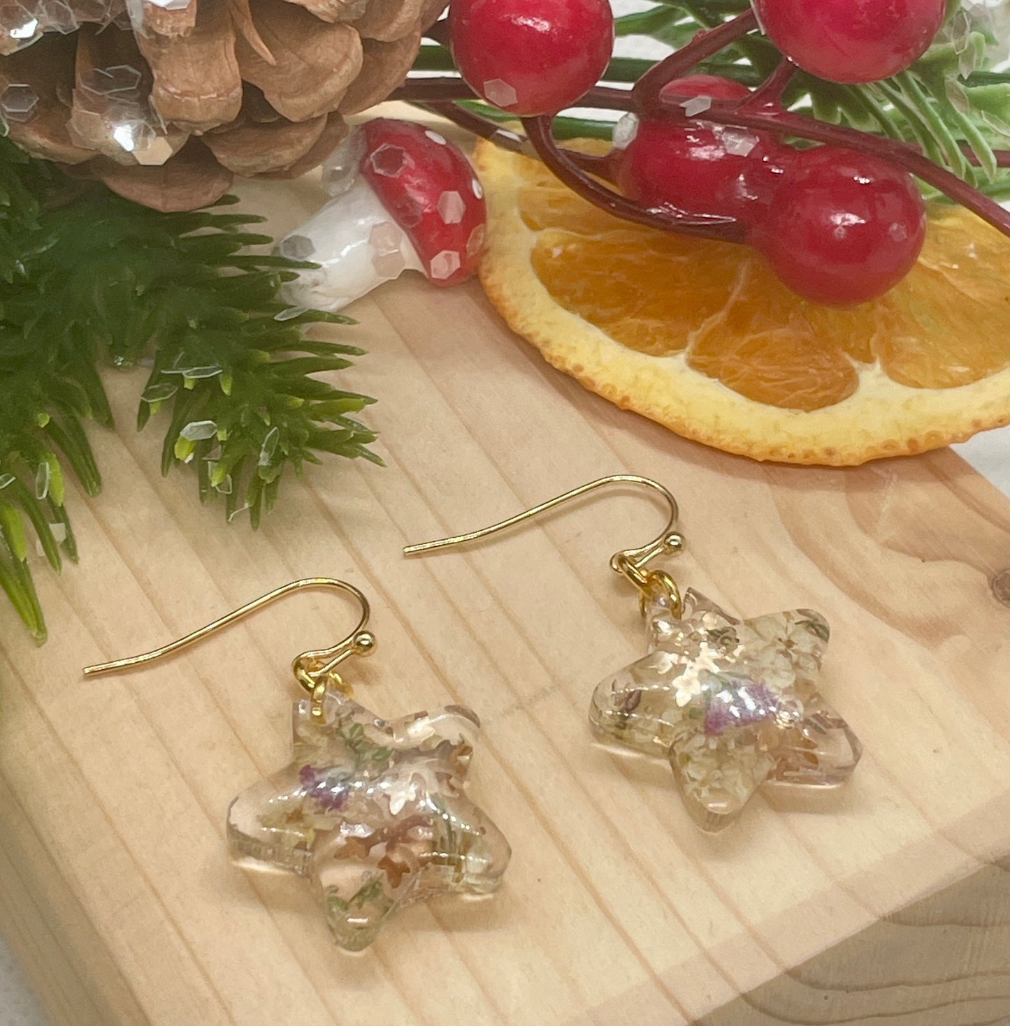 Golden lilac flower stars