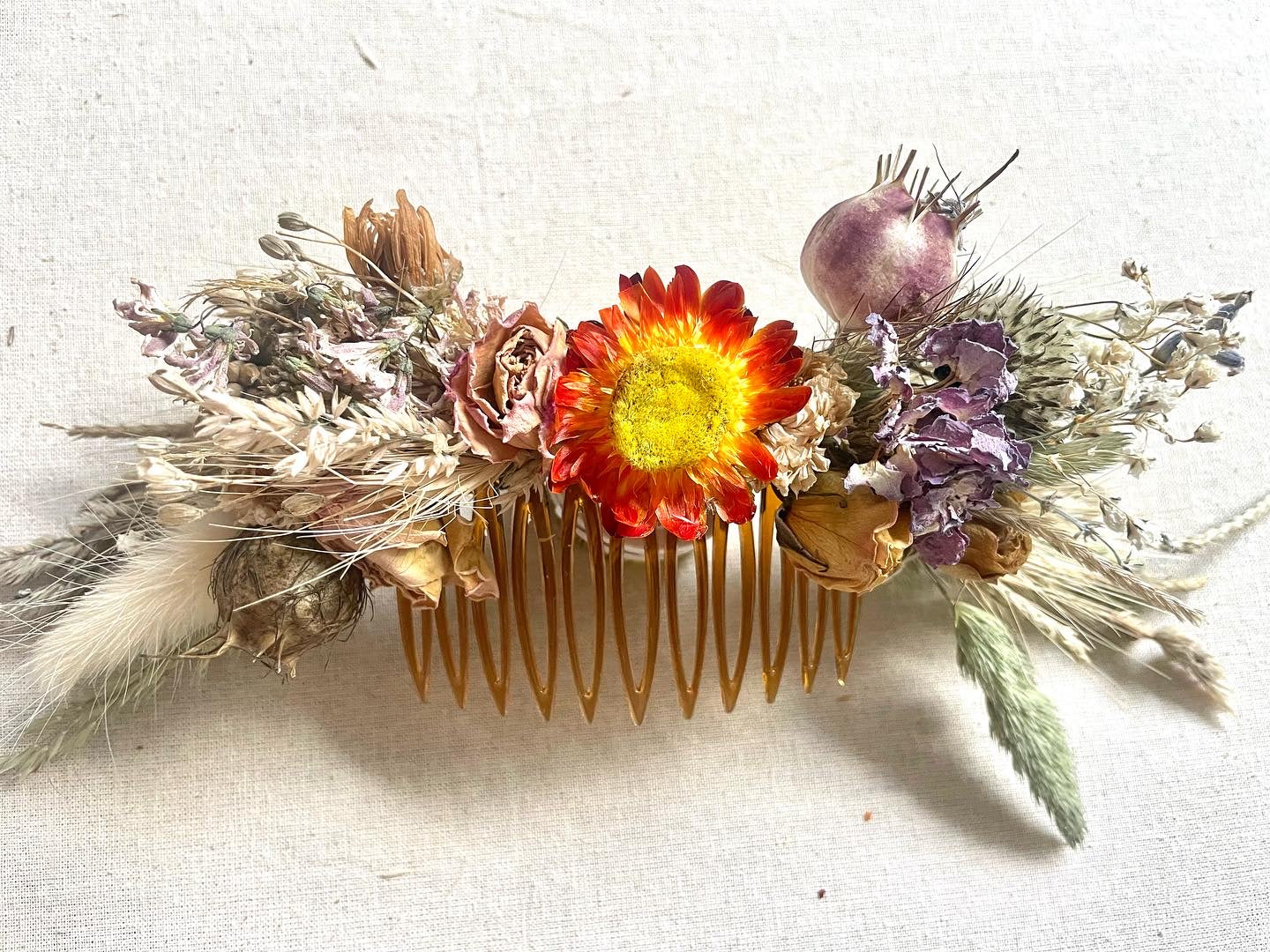 Dried flower hair slide