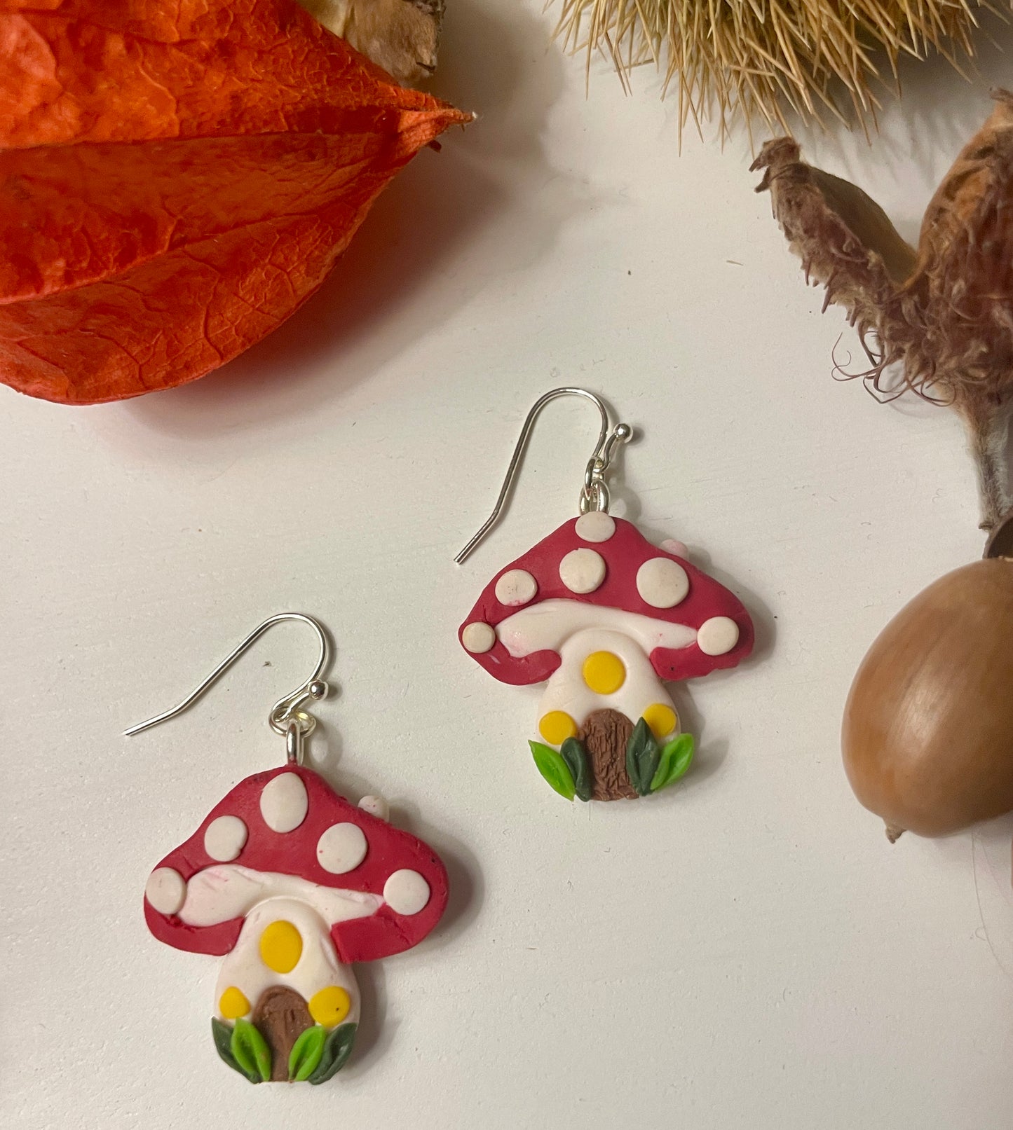 Fairy house mushroom dangles - red