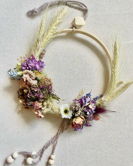 Simple half dried flower wreath