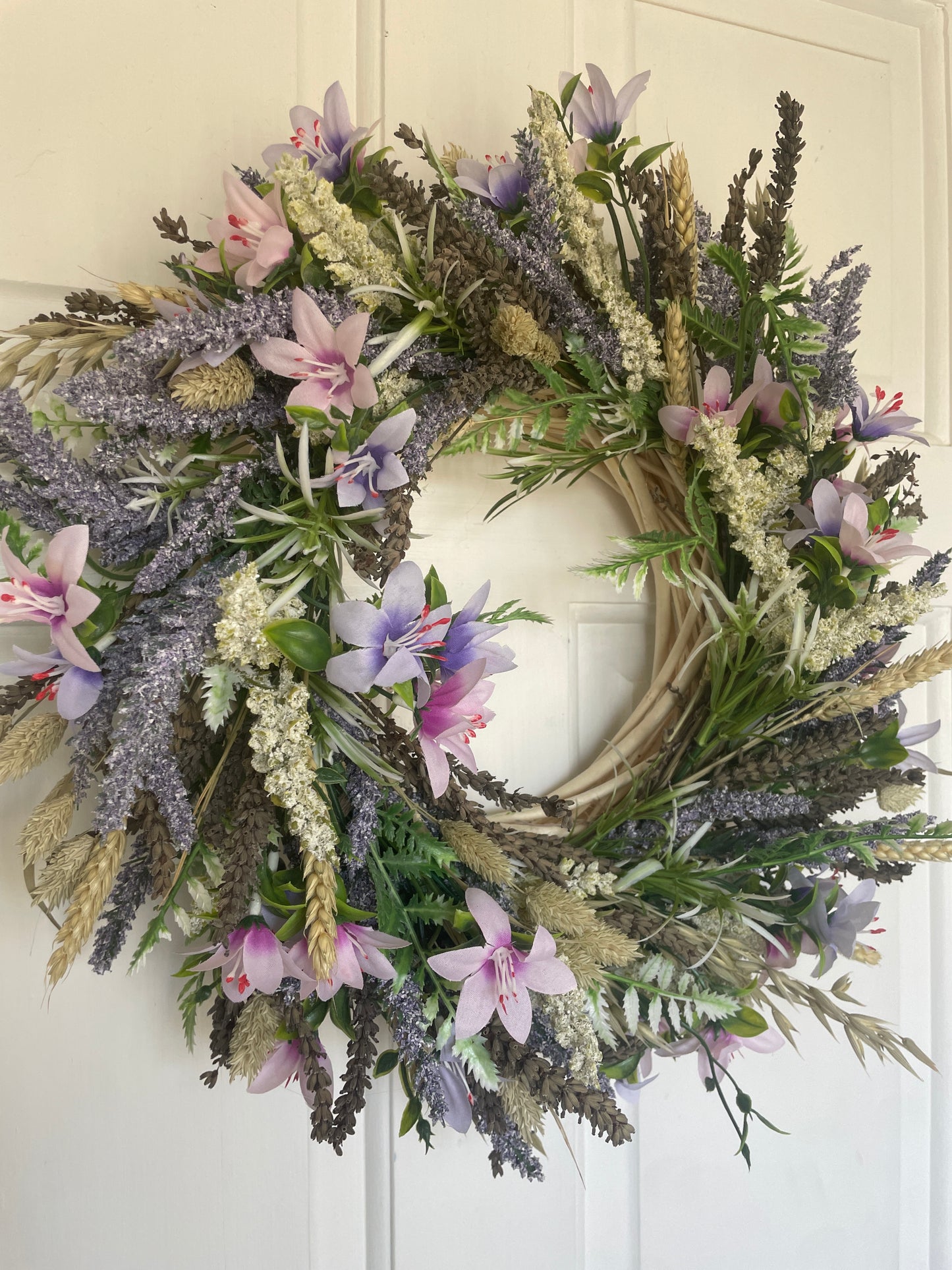 Blanche Floral Wreath