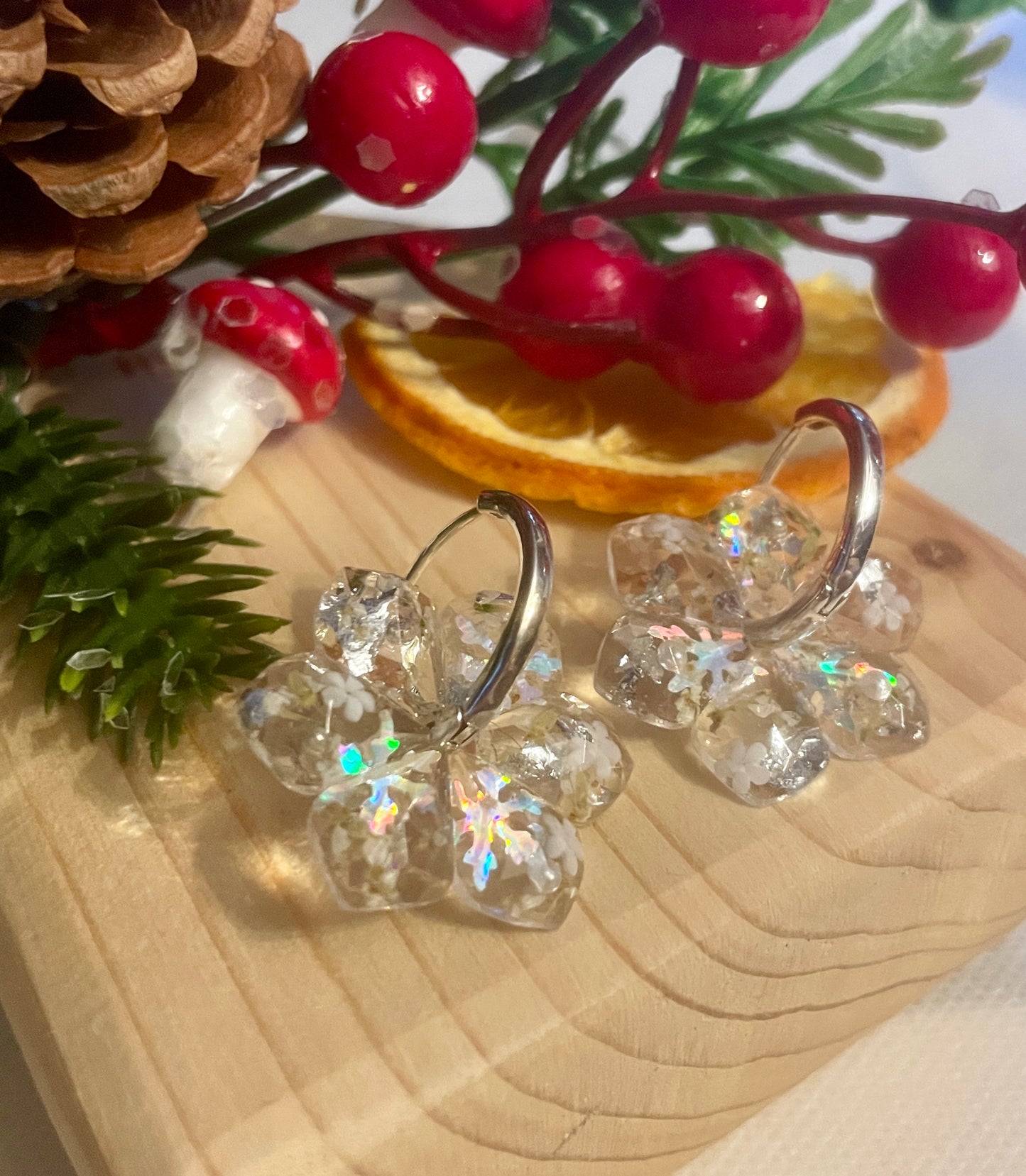 Silvery snowflake earrings
