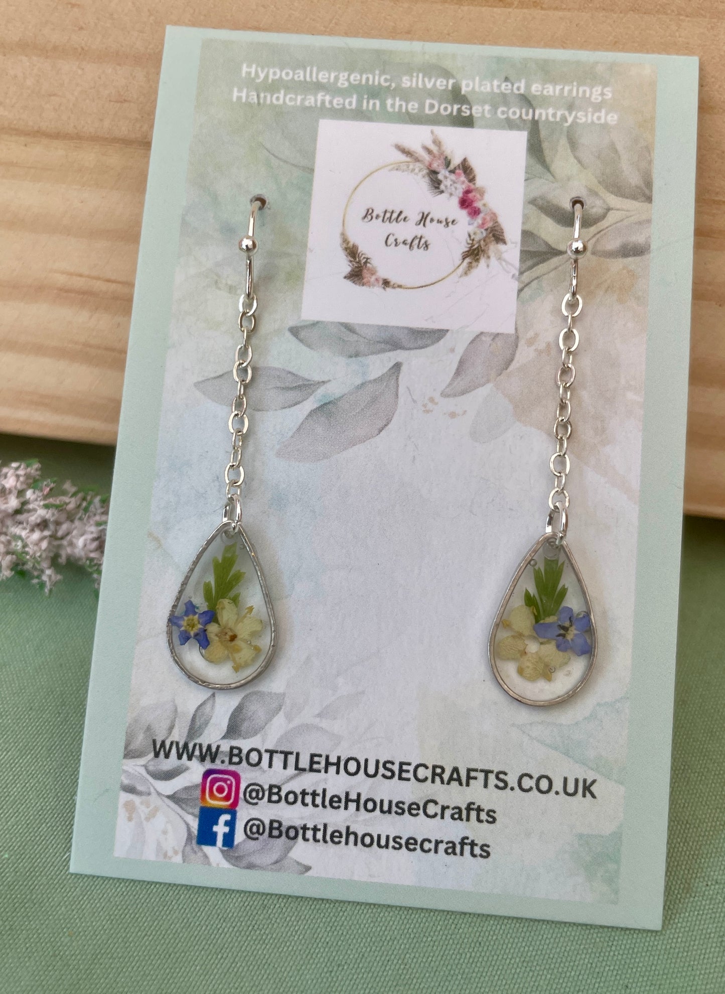 Dangle teardrop earrings