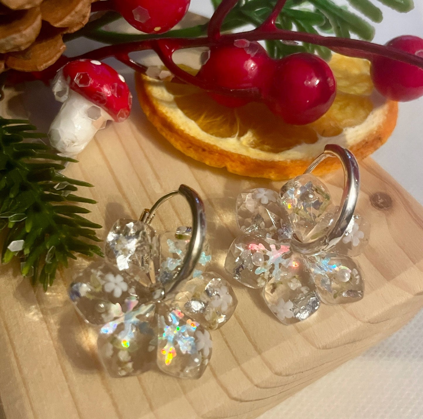 Silvery snowflake earrings