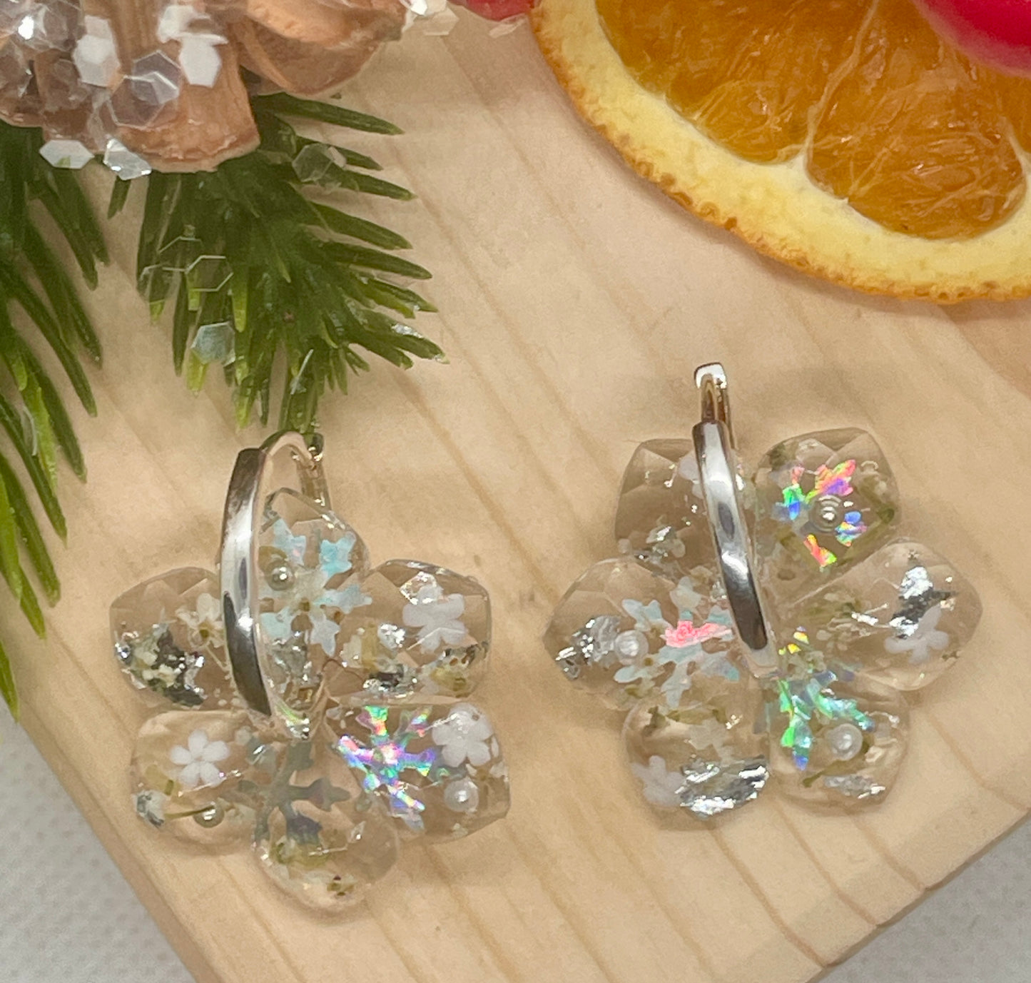 Silvery snowflake earrings