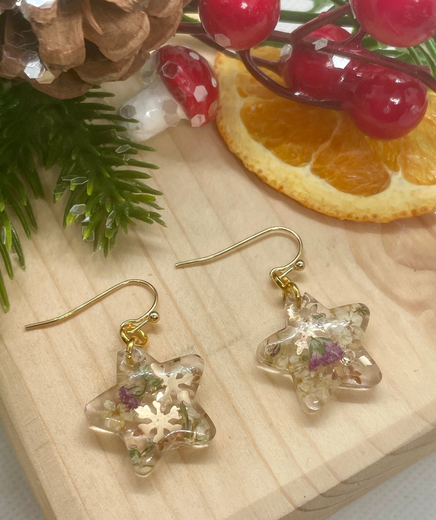 Golden lilac flower stars