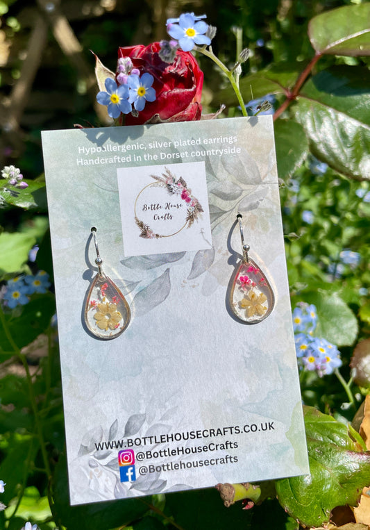 Tiny tears floral earrings