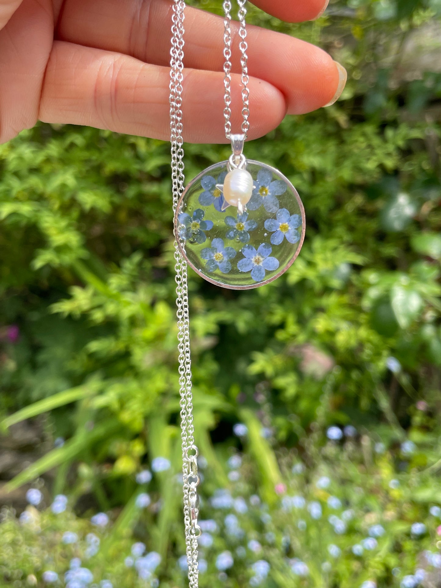 Forget me not circle necklace