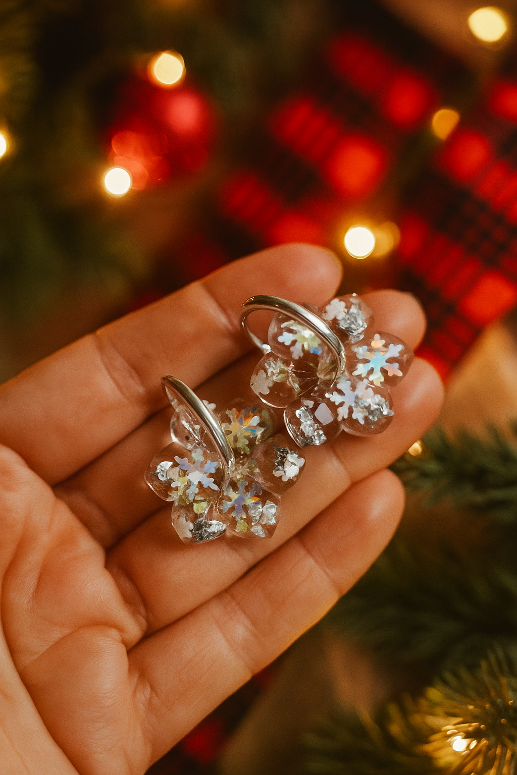 Silvery snowflake earrings