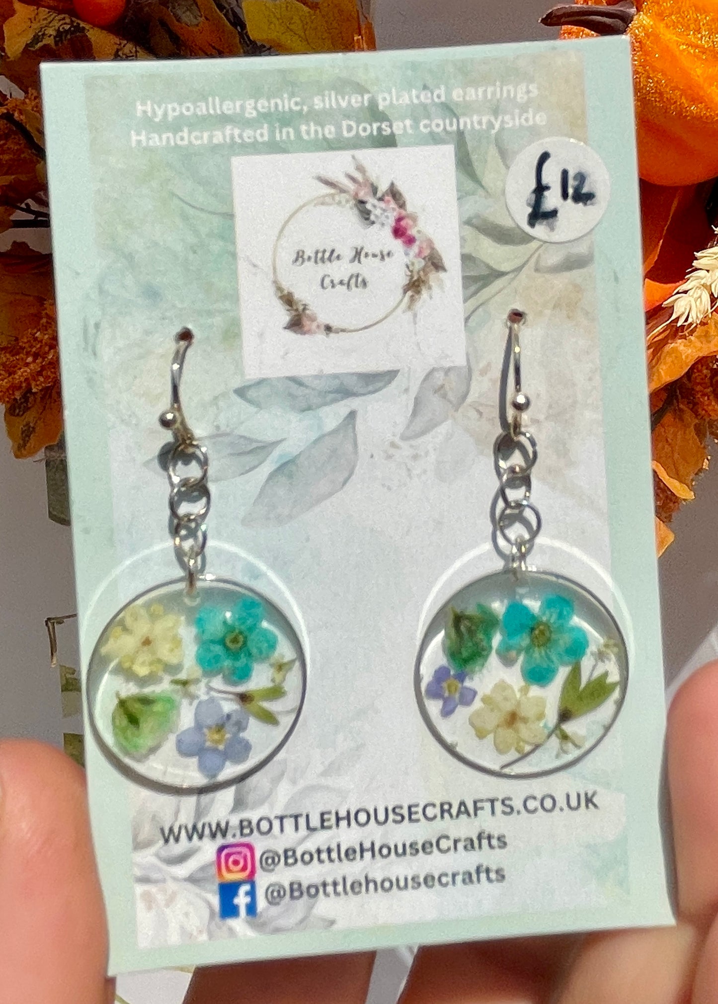 Blue tone floral circle earrings