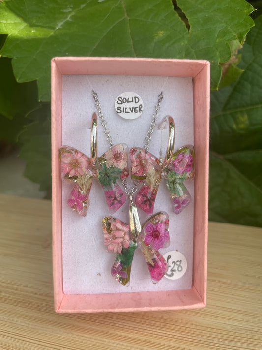 Pink green bow set