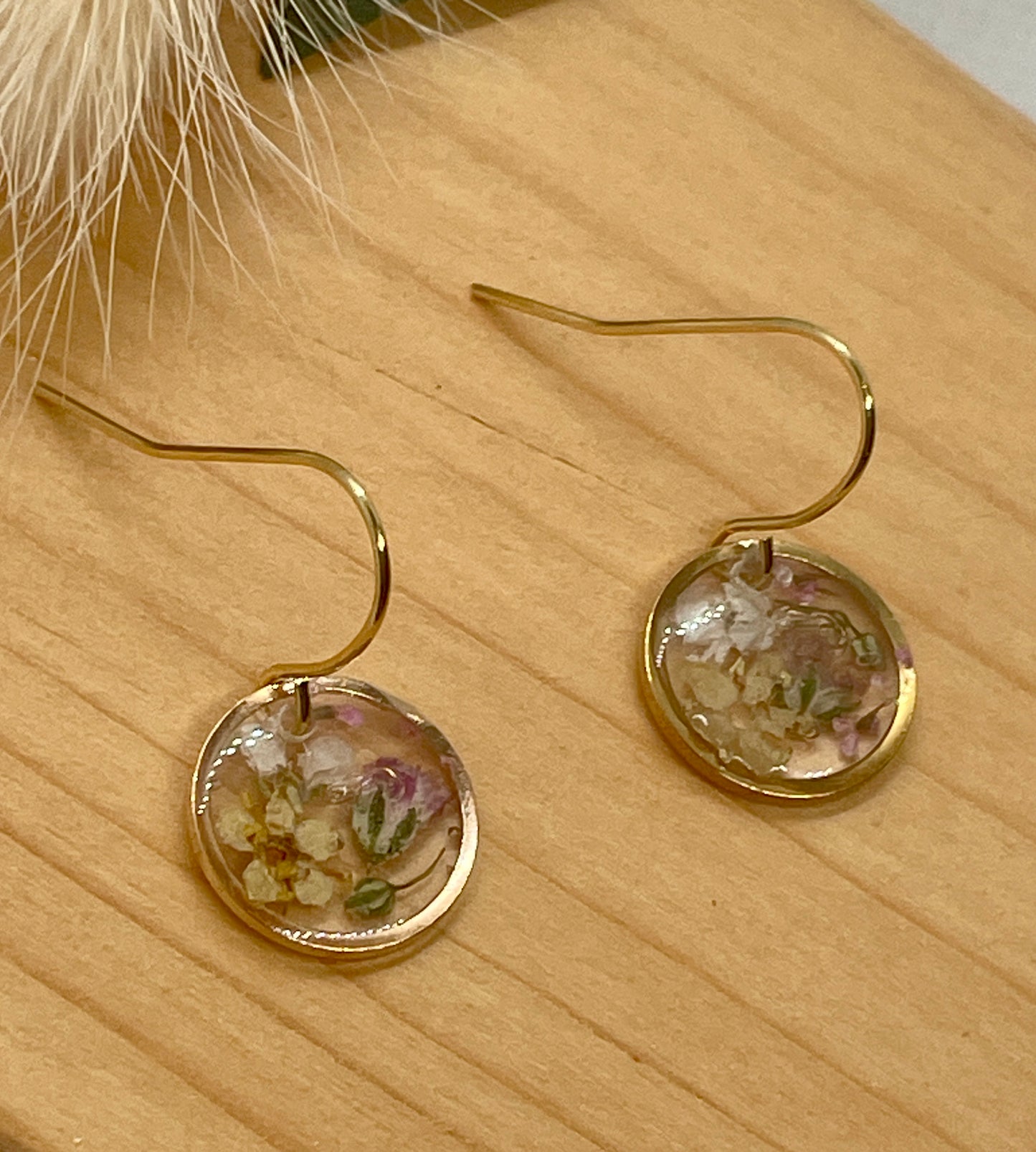 Elderflower and gypsophila gold drops