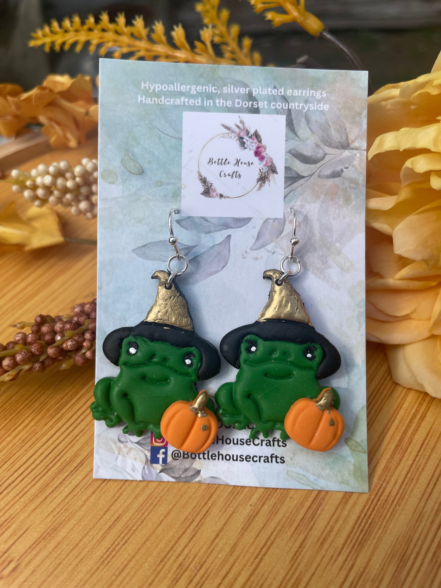 Witch frog earrings